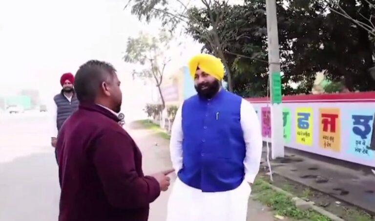 ਸਮਰਾਲਾ ਦੇ ਘੁਲਾਲ ਸਕੂਲ ਪਹੁੰਚੇ ਸਿੱਖਿਆ ਮੰਤਰੀ ਹਰਜੋਤ ਬੈਂਸ/ ਬੱਚਿਆਂ ਤੇ ਸਟਾਫ ਨਾਲ ਮੁਲਾਕਾਤ, ਪ੍ਰਬੰਧਾਂ ’ਤੇ ਤਸੱਲੀ ਜਾਹਰ