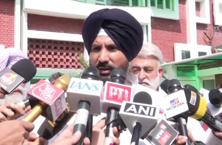 ਰਾਜਾ ਵੜਿੰਗ ਵੱਲੋਂ ਕੇਜਰੀਵਾਲ ਨੂੰ ਵਧਾਈ/ ਬਰੀ ਹੋਣ ਨੂੰ ਦੱਸਿਆ ਹੈਰਾਨ ਕਰਦੀ ਘਟਨਾ/ ਭਾਜਪਾ ਤੋਂ ਝੂਠੇ ਦੋਸ਼ਾਂ ਲਈ ਮੰਗਿਆ ਜਵਾਬ