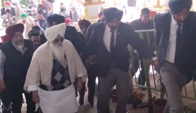 ਨਾਭਾ ਦੇ ਹੀਰਾ ਮਹਿਲ ਪਹੁੰਚੇ ਬਾਬਾ ਗੁਰਿੰਦਰ ਢਿੱਲੋਂ/  ਦਸਤਾਰਬੰਦੀ ਸਮਾਗਮ ’ਚ ਕੀਤੀ ਸ਼ਮੂਲੀਅਤ