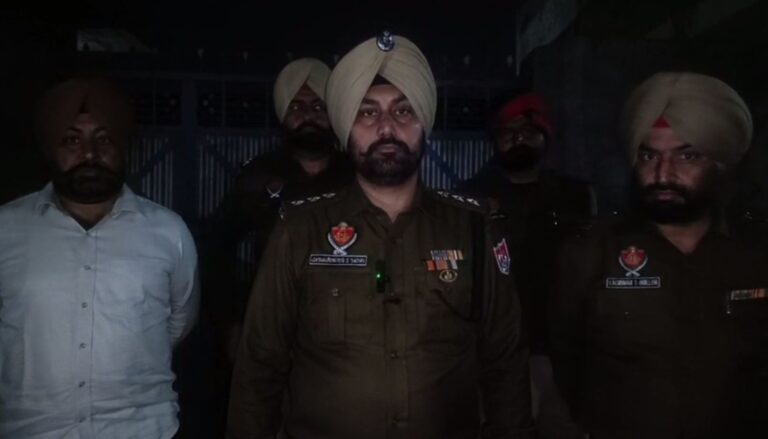 ਮੋਗਾ ਦੇ ਪਿੰਡ ਜਲਾਲਾਬਾਦ ’ਚ ਚੋਰੀ ਦੀ ਵੱਡੀ ਘਟਨਾ/ ਮਹਿਲਾ ਨੂੰ ਬੰਦੀ ਬਣਾ ਕੇ ਅੰਜ਼ਾਮ ਦਿੱਤੀ ਵਾਰਦਾਤ/ 10 ਤੋਲੇ ਸੋਨਾ, ਨਕਦੀ ਦੇ ਘਰੇਲੂ ਸਾਮਾਨ ਲੁੱਟ ਕੇ ਫਰਾਰ