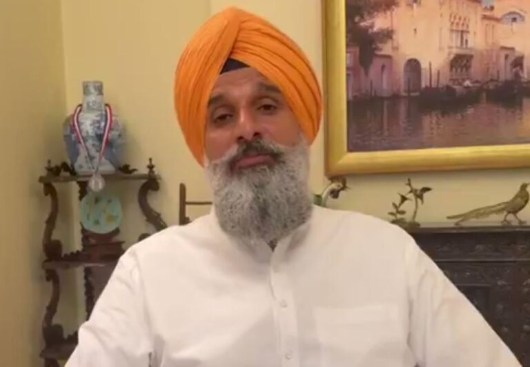 ਬਿਕਰਮ ਮਜੀਠੀਆ ਨੇ ਅਮਨ ਕਾਨੂੰਨ ਨੂੰ ਲੈ ਕੇ ਸਰਕਾਰ ਵੱਲ ਨਿਸ਼ਾਨਾ/ ਡੀਜੀਪੀ ਦੀ ਪੱਕੀ ਨਿਯੁਕਤੀ ਕਰਨ ਦੀ ਕੀਤੀ ਮੰਗ/ ਉੱਚ ਅਦਾਲਤ ਨੂੰ ਮਾਮਲੇ ਚ ਦਖਲ ਦੀ ਕੀਤੀ ਅਪੀਲ