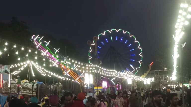 ਮਾਨਸਾ ਦੇ ਸਰਸ ਮੇਲੇ ’ਚ ਕਲਾਕਾਰਾਂ ਨੇ ਬੰਨ੍ਹਿਆ ਰੰਗ/ ਬਿਰਧ ਆਸ਼ਰਮਾਂ ਦੇ ਬਜ਼ੁਰਗਾਂ ਨੇ ਵੀ ਪਾਏ ਭੰਗੜੇ