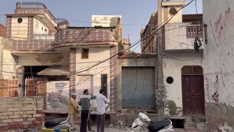 ਲਹਿਰਾਗਾਗਾ ‘ਚ ਕੁਦਰਤ ਦਾ ਕਹਿਰ/ ਭਾਰੀ ਤੂਫ਼ਾਨ ਨੇ ਮਚਾਈ ਭਾਰੀ ਤਬਾਹੀ/ ਸ਼ੈੱਡ ਉੱਡੇ, ਕਾਰਾਂ ਚਕਨਾਚੂਰ, ਲੱਖਾਂ ਦਾ ਨੁਕਸਾਨ