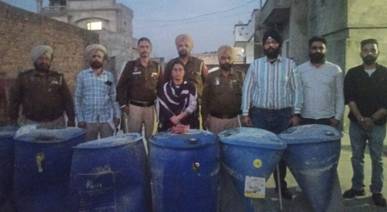 ਅੰਮ੍ਰਿਤਸਰ ਪੁਲਿਸ ਦੀ ਨਾਜਾਇਜ਼ ਸ਼ਰਾਬ ਖਿਲਾਫ ਐਕਸ਼ਨ/ ਐਕਸਾਈਜ਼ ਵਿਭਾਗ ਦੀ ਮਦਦ ਨਾਲ ਕੀਤੀ ਛਾਪੇਮਾਰੀ/ 1200 ਲੀਟਰ ਲਾਹਣ, ਸ਼ਰਾਬ ਤੇ ਚਾਲੂ ਭੱਠੀ ਬਰਾਮਦ