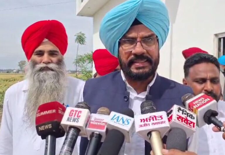 ਅਜਨਾਲਾ ਦੇ ਪਿੰਡਾਂ ’ਚ ਲੋਕਾਂ ਨੂੰ ਮਿਲੇ ਵਿਧਾਇਕ ਧਾਲੀਵਾਲ/ ਸ਼ਾਨਦਾਰ 4 ਸਾਲ ਭਗਵੰਤ ਮਾਨ ਦੇ ਨਾਲ, ਮੁਹਿੰਮ ਸ਼ੁਰੂ
