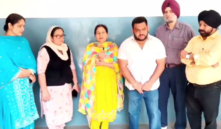 ਧਾਰੀਵਾਲ ਦੀ ਡਿਸਪੈਂਸਰੀ ’ਤੇ ਚੋਰਾਂ ਦਾ ਧਾਵਾਂ/ ਦਵਾਈਆਂ ਹੋਰ ਸਾਮਾਨ ਚੋਰੀ ਕਰ ਕੇ ਫਰਾਰ/ ਡਾਕਟਰ ਤੇ ਮੁਲਾਜ਼ਮ ਹੋ ਰਹੇ ਪ੍ਰੇਸ਼ਾਨ