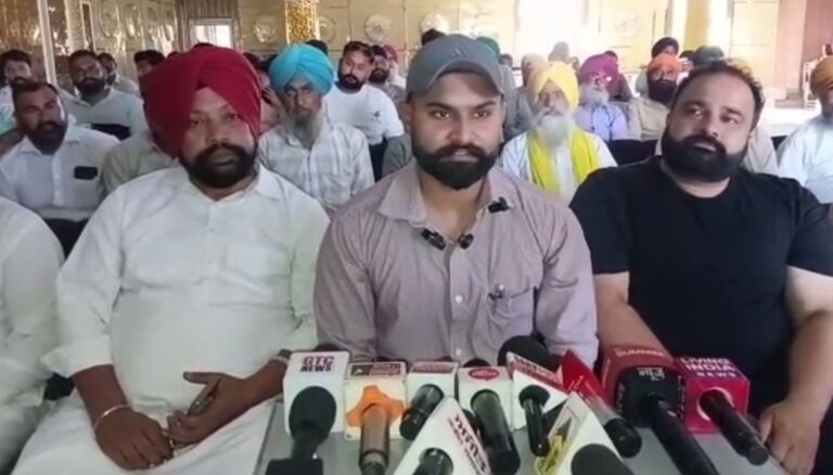 ਦੀਨਾਨਗਰ ਹਲਕੇ ਦੇ ਇੰਚਾਰਜ ਦੀਆਂ ਮੁਸ਼ਕਲਾਂ ਵਧੀਆ/ 50 ਦੇ ਕਰੀਬ ਸਰਪੰਚਾਂ ਨੇ ਕੀਤੀ ਬਗਾਵਤ/ ਹਲਕਾ ਇੰਚਾਰਜ ਨੂੰ ਬਦਲਣ ਦੀ ਕੀਤੀ ਮੰਗ