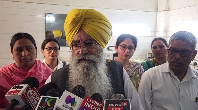 ਲੰਬੀ ਦੇ ਹਸਪਤਾਲ ਨੂੰ ਮਿਲੇ ਨਵੇਂ ਡਾਕਟਰ/ ਖੇਤੀਬਾੜੀ ਮੰਤਰੀ ਖੁੱਡੀਆਂ ਨੇ ਕਰਵਾਈ ਨਿਯੁਕਤੀ/ ਐਕਸਰੇ ਮਸ਼ੀਨਾਂ ਦੀ ਵੀ ਹੋਈ ਤੈਨਾਤੀ