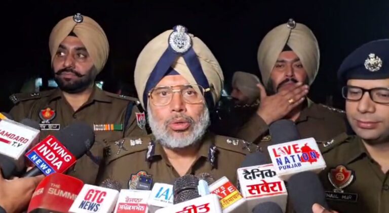 ਅੰਮ੍ਰਿਤਸਰ ਪੁਲਿਸ ਨੇ ਸਰਹੱਦੀ ਨਾਕਿਆਂ ’ਤੇ ਵਧਾਈ ਚੌਕਸੀ/ ਸਰਹੱਦਾਂ ’ਤੇ ਲਗਾਏ 7 ਸਪੈਸ਼ਲ ਨਾਕੇ/ ਨਾਕਿਆਂ ’ਤੇ ਲਾਏ 103 ਦੇ ਕਰੀਬ ਸੀਸੀਟੀਵੀ ਕੈਮਰੇ