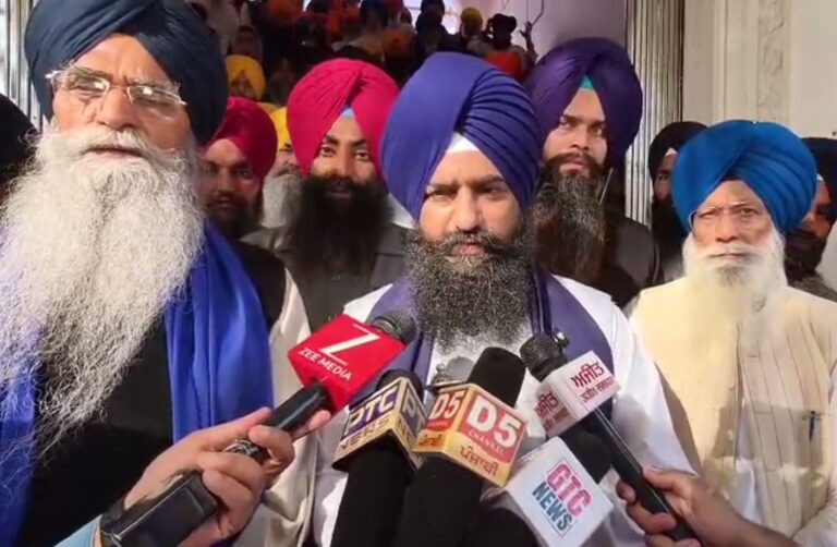 ਸ੍ਰੀ ਆਨੰਦਪੁਰ ਸਾਹਿਬ ਪਹੁੰਚੇ ਜਥੇਦਾਰ ਗੜਗੱਜ/ ਹੋਲੇ ਮਹੱਲੇ ਦੀ ਸੰਗਤ ਨੂੰ ਦਿੱਤੀ ਵਧਾਈ/  ਮੀਰੀ ਤੇ ਪੀਰੀ ਦਾ ਸਿਧਾਂਤ ਮੁਤਾਬਕ ਵਿਚਰਨ ਦੀ ਅਪੀਲ