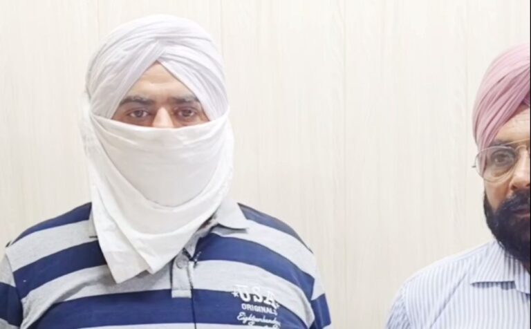 ਬਰਨਾਲਾ ’ਚ ਵਿਜੀਲੈਂਸ ਵਿਭਾਗ ਹੱਥ ਲੱਗੀ ਵੱਡੀ ਕਾਮਯਾਬੀ/  SSP ਦਫਤਰ ਦਾ ਮੁਲਾਜ਼ਮ 10 ਹਜ਼ਾਰ ਲੈਂਦਿਆਂ ਕਾਬੂ/ ਪੁਲਿਸ ਮੁਲਾਜ਼ਮ ਤੋਂ ਮੰਗੀ ਸੀ ਰਿਸ਼ਵਤ