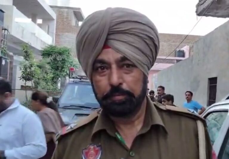 ਫਾਜਿਲਕਾ ’ਚ ਸਖਸ਼ ਵੱਲੋਂ ਫਾਹਾ ਲੈ ਕੇ ਖੁਦਕੁਸ਼ੀ/ ਮਾਨਸਿਕ ਤਣਾਅ ਦੇ ਚਲਦਿਆਂ ਚੁੱਕਿਆ ਖੌਫਨਾਕ ਕਦਮ/ ਪੁਲਿਸ ਨੇ ਲਾਸ਼ ਕਬਜ਼ੇ ’ਚ ਲੈ ਕੇ ਜਾਂਚ ਆਰੰਭੀ