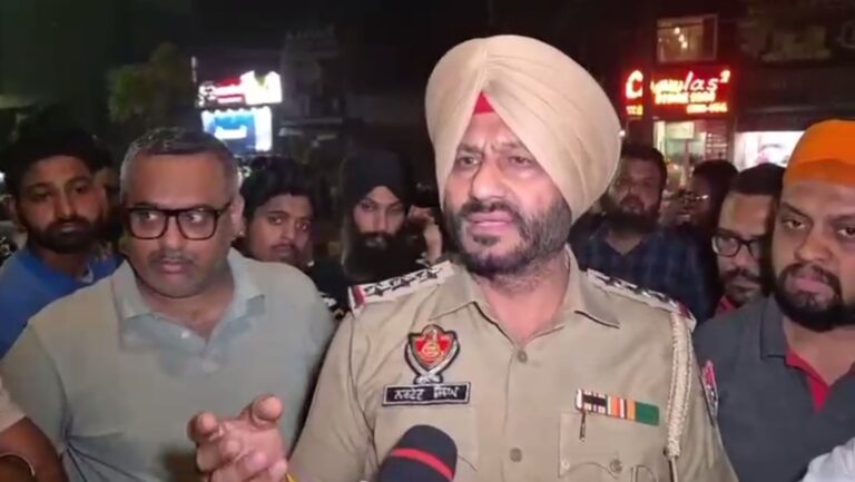 ਲੁਧਿਆਣਾ ’ਚ ਹਥਿਆਰ ਦਿਖਾ ਕੇ ਲੁੱਟ/ ਹਮਲਾ ਕਰ ਕੇ ਮੁੰਦਰੀ ਲਾਹ ਕੇ ਫਰਾਰ/ ਸ਼ਹਿਰ ਦੇ ਨਿਊ ਸ਼ਿਵਾ ਜੀ ਨਗਰ ਦੀ ਘਟਨਾ