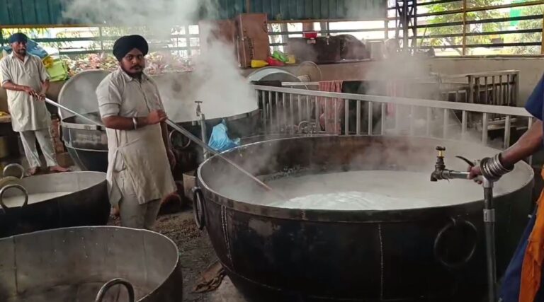 ਸ੍ਰੀ ਹਰਿਮੰਦਰ ਸਾਹਿਬ ਪ੍ਰਬੰਧਕਾਂ ਦੀ ਕੇਂਦਰ ਨੂੰ ਅਪੀਲ/ ਐਲਜੀਪੀ ਸਪਲਾਈ ਨਿਰੰਤਰ ਜਾਰੀ ਰੱਖਣ ਦੀ ਮੰਗ/  ਰੋਜ਼ਾਨਾ 25-30 ਸਿਲੰਡਰਾਂ ਦੀ ਹੁੰਦੀ ਹੈ ਖਪਤ