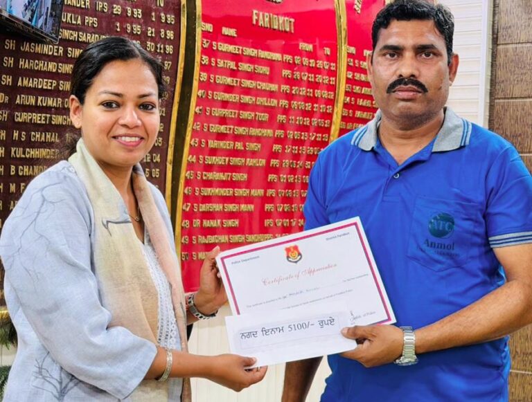 ਫਰੀਦਕੋਟ ਪੁਲਿਸ ਦੀ ਮੁਸ਼ਤੈਦੀ ਨਾਲ ਟਲਿਆ ਵੱਡਾ ਹਾਦਸਾ/  ਗੈਸ ਲੀਕੇਜ ਨੂੰ ਸੂਝਬੂਝ ਨਾਲ ਕੀਤਾ ਕੰਟਰੋਲ/ ਅਚਾਨਕ ਲੀਕ ਹੋਏ ਟਰੱਕ ’ਚ ਲੱਦੇ ਸਿਲੰਡਰ