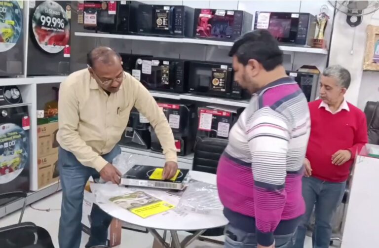 ਗੁਰਦਾਸਪੁਰ ’ਚ ਵਧੀ ਇੰਡਕਸ਼ਨ ਕੁਕਰ ਤੇ ਚੁੱਲਿਆ ਦੀ ਮੰਗ/ ਗੈਸ ਦੀ ਕਿੱਲਤ ਦੇ ਚਲਦਿਆਂ ਬਦਲਵੇਂ ਪ੍ਰਬੰਧ ਕਰ ਰਹੇ ਲੋਕ/ ਮੰਗ ਪੂਰੀ ਕਰਨ ਤੋਂ ਅਸਮਰੱਥ ਹੋਏ ਦੁਕਾਨਦਾਰ