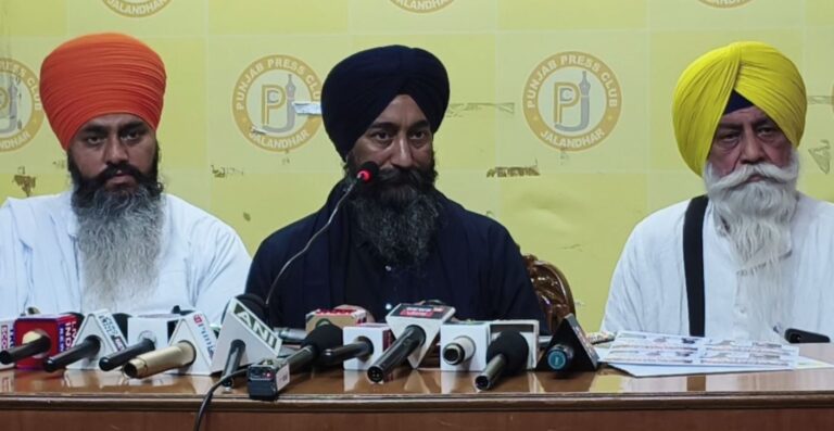 ਜਲੰਧਰ ’ਚ ਭਾਈ ਬਲਦੇਵ ਸਿੰਘ ਬਡਾਲਾ ਦੀ ਪ੍ਰੈੱਸ ਕਾਨਫਰੰਸ/ ਕਾਲੇ ਬੈਗ ਨੂੰ ਲੈ ਕੇ ਸੀਐਮ ਮਾਨ ਤੇ ਜਥੇਦਾਰ ਤੋਂ ਮੰਗਿਆ ਜਵਾਬ