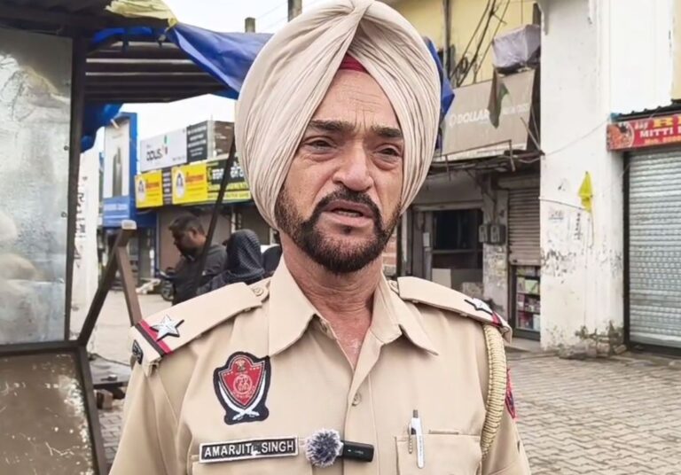 ਕੀਰਤਪੁਰ ਸਾਹਿਬ ’ਚ ਕੱਪੜਿਆਂ ਦੀ ਦੁਕਾਨ ’ਚ ਚੋਰੀ/ ਕੱਪੜੇ ਤੇ ਨਕਦੀ ਲੈ ਕੇ ਚੋਰ ਫਰਾਰ/ ਪੁਲਿਸ ਨੇ ਜਾਂਚ ਕੀਤੀ ਸ਼ੁਰੂ