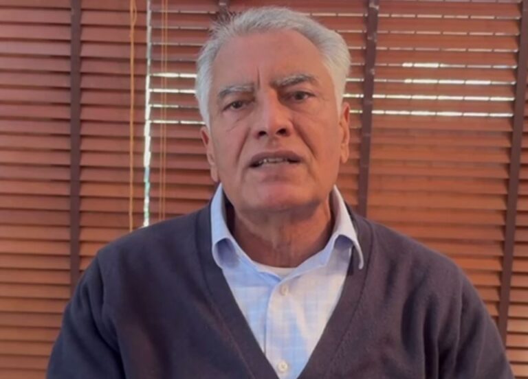 ਸੁਨੀਲ ਜਾਖੜ ਨੇ ਰਿਸ਼ਵਤ ਮਾਮਲੇ ਨੂੰ ਲੈ ਕੇ ਘੇਰੀ ਸਰਕਾਰ/ ਸਰਕਾਰੀ ਅਧਿਕਾਰੀ ਦੀ ਖੁਦਕੁਸ਼ੀ ਨੂੰ ਲੈ ਕੇ ਚੁੱਕੇ ਸਵਾਲ