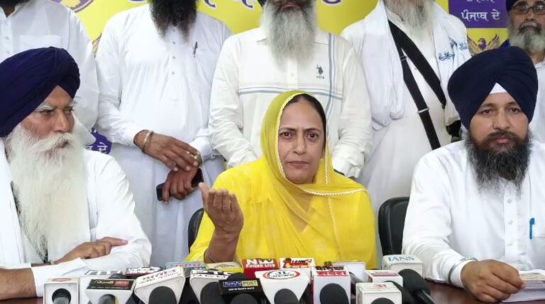 ਸਾਬਕਾ ਮੰਤਰੀ ਲਾਲਜੀਤ ਭੁੱਲਰ ਦੀਆਂ ਮੁਸ਼ਕਲਾਂ ਵਧਣਾ ਜਾਰੀ/ NRI ਬੀਬੀ ਨੇ ਲਾਏ ਗੰਭੀਰ ਇਲਜ਼ਾਮ