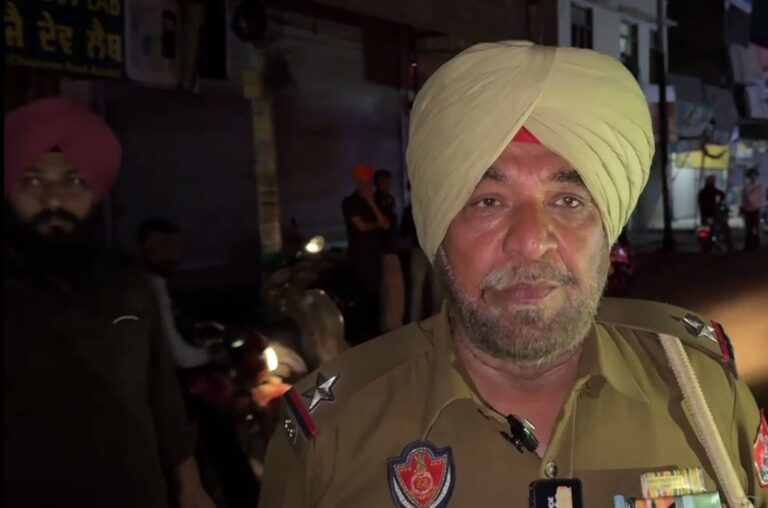 ਅਜਨਾਲਾ ’ਚ ਭਿਆਨਕ ਸੜਕ ਹਾਦਸੇ ’ਚ ਇਕ ਮੌਤ/ ਤੇਜ਼ ਰਫਤਾਰ ਟਰੱਕ ਨੇ ਮੋਟਰ ਸਾਈਕਲ ਨੂੰ ਮਾਰੀ ਟੱਕਰ