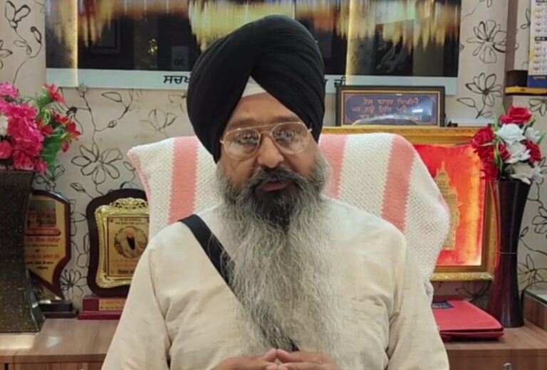 ਗੁਰੂ ਘਰ ਦੇ ਸਰੋਪਿਆਂ ’ਤੇ ਪਿਆ ਜੰਗ ਦਾ ਅਸਰ/ ਕੈਮੀਕਲ ਦੀ ਸਪਲਾਈ ਰੁਕਣ ਕਾਰਨ ਪੈਦਾ ਹੋਇਆ ਸੰਕਟ/ 1 ਲੱਖ ਮੀਟਰ ਦੇ ਮੁਕਾਬਲੇ ਮਿਲਿਆ 19 ਹਜ਼ਾਰ ਮੀਟਰ ਕੱਪੜਾ
