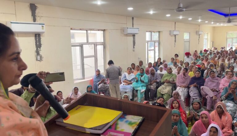 ਮਾਨਸਾ ’ਚ ਪੰਜਾਬ ਸਰਕਾਰ ’ਤੇ ਵਰ੍ਹੇ ਹਰਸਿਮਰਤ ਬਾਦਲ/ ਮਾਇਨਿੰਗ ਸਮੇਤ ਵੱਖ ਵੱਖ ਮੁੱਦਿਆਂ ਨੂੰ ਲੈ ਕੇ ਸਾਧੇ ਨਿਸ਼ਾਨੇ