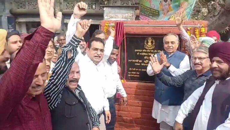 ਗੁਰਦਾਸਪੁਰ ਵਾਸੀਆਂ ਨੂੰ ਪੰਜਾਬ ਸਰਕਾਰ ਦਾ ਤੋਹਫ਼ਾ/ 34 ਕਰੋੜ ਨਾਲ ਹੋਵੇਗਾ ਸੜਕਾਂ ਦਾ ਕਾਇਆਕਲਪ/ ਰਮਨ ਬਹਿਲ ਨੇ ਸ਼ੁਰੂ ਕਰਵਾਇਆ ਕੰਮ