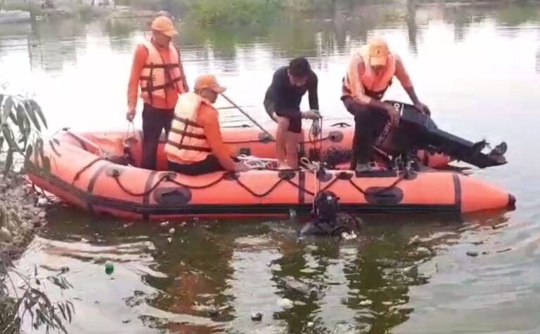 ਫਰੀਦਕੋਟ ਦੇ ਪਿੰਡ ਢੁਡੀ ਦੇ ਛੱਪੜ ’ਚ ਡੁੱਬਿਆ ਬੱਚਾ/ ਛੱਪੜ ’ਚੋਂ ਗੇਂਦ ਕੱਢਣ ਗਿਆ ਸੀ 5 ਸਾਲਾ ਮਾਸੂਮ/ ਕਈ ਘੰਟਿਆਂ ਦੀ ਮੁਸ਼ੱਕਤ ਬਾਦ ਕੱਢਿਆ ਬਾਹਰ