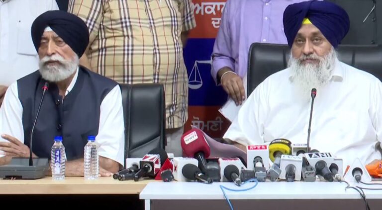 ਸੁਖਬੀਰ ਬਾਦਲ ਨੇ ਪ੍ਰੈੱਸ ਕਾਨਫਰੰਸ ਦੌਰਾਨ ਘੇਰੀ ਸਰਕਾਰ/ ਵਿਕਾਸ ਦਾਅਵਿਆਂ ਨੂੰ ਦੱਸਿਆ ਝੂਠ/ ਗੁੰਮਰਾਹਕੁੰਨ ਪ੍ਰਚਾਰ ਦੇ ਲਾਏ ਇਲਜ਼ਾਮ