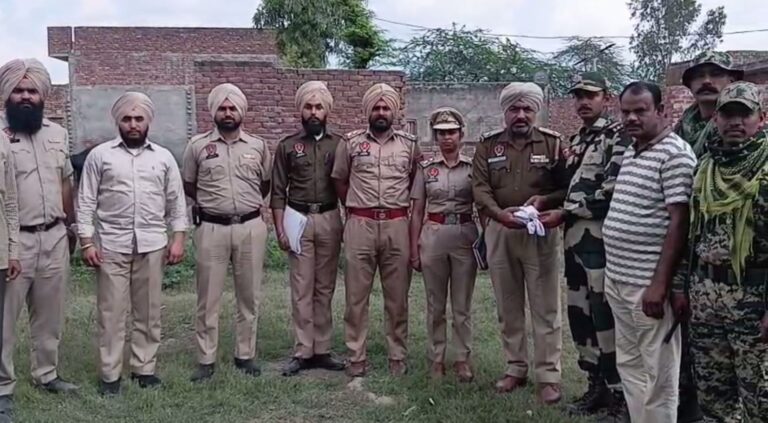 ਤਰਨ ਤਾਰਨ ਪੁਲਿਸ ਵੱਲੋਂ ਪਿਸਟਲ ਮੈਗਜੀਨ ਬਰਾਮਦ/ ਸਰਹੱਦ ਨੇੜਿਓ ਹੋਈ ਬਰਾਮਦਗੀ/ ਗੁਆਢੀ ਮੁਲਕ ਵੱਲੋਂ ਡਰੋਨ ਰਾਹੀਂ ਸੁੱਟੇ ਜਾਣ ਦਾ ਸ਼ੱਕ