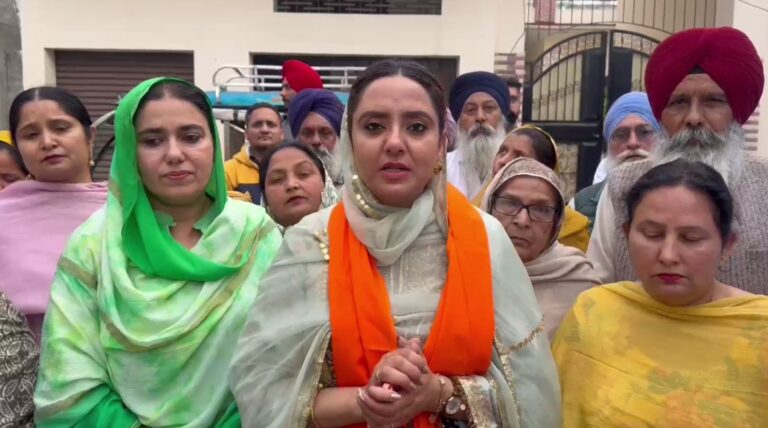 ਮੋਗਾ ਦੇ ਵਾਰਡ 9 ’ਚ 49 ਲੱਖ ਦੇ ਵਿਕਾਸ ਕੰਮਾਂ ਦੀ ਸ਼ੁਰੂਆਤ/ ਵਿਧਾਇਕਾ ਅਮਨਦੀਪ ਕੌਰ ਅਰੋੜਾ ਨੇ ਕੀਤਾ ਉਦਘਾਟਨ/ ਇੰਟਰਲਾਕ ਟਾਈਲਾਂ ਨਾਲ ਗਲੀਆਂ ਦੀ ਹੋਵੇਗੀ ਕਾਇਆਕਲਪ