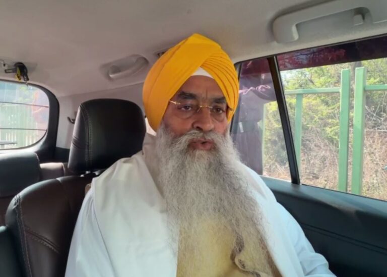 ਅੰਮ੍ਰਿਤਸਰ ’ਚ ਭਾਜਪਾ ਆਗੂ ਦੇ ਪੋਸਟਰ ਨੂੰ ਲੈ ਕੇ ਵਿਵਾਦ/ ਗੰਦੀ ਥਾਂ ’ਤੇ ਲਾਇਆ ਦਰਬਾਰ ਸਾਹਿਬ ਦੀ ਫੋਟੋ ਵਾਲਾ ਪੋਸਟਰ/ ਗਿਆਨੀ ਰਘਬੀਰ ਸਿੰਘ ਨੇ ਜਤਾਇਆ ਰੋਸ