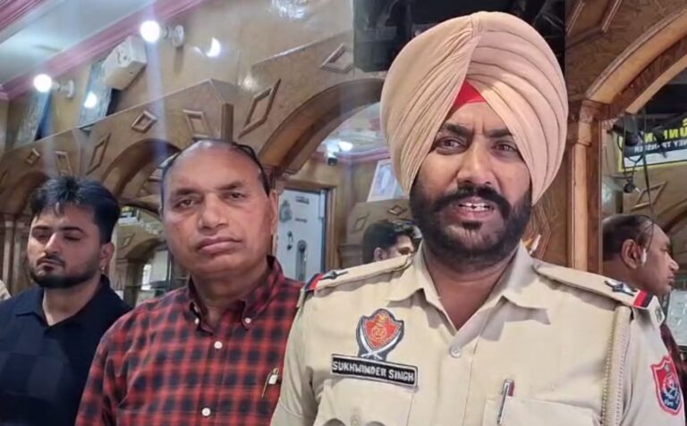 ਚੋਰਾਂ ਦਾ ਸੁਨਿਆਰੇ ਦੀ ਦੁਕਾਨ ’ਤੇ ਨਿਸ਼ਾਨਾ/ ਲੱਖਾਂ ਰੁਪਏ ਦੇ ਗਹਿਣੇ ਲੈ ਕੇ ਫਰਾਰ/ ਪੁਲਿਸ ਨੇ ਜਾਂਚ ਕੀਤੀ ਸ਼ੁਰੂ