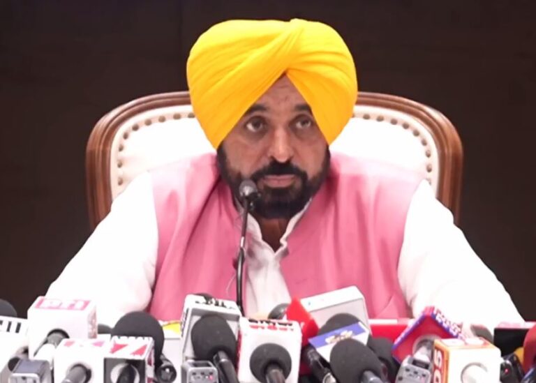 ਚੰਡੀਗੜ੍ਹ ਵਿਖੇ ਮੁੱਖ ਮੰਤਰੀ ਮਾਨ ਦੀ ਪ੍ਰੈੱਸ ਕਾਨਫਰੰਸ/ ਕਿਸੇ ਵੀ ਤਰ੍ਹਾਂ ਦੀ ਤਾਲਾਬੰਦੀ ਨਾ ਹੋਣ ਦਾ ਦਾਅਵਾ/ ਲੋਕਾਂ ਨੂੰ ਅਫਵਾਹਾਂ ਤੋਂ ਦੂਰ ਰਹਿਣ ਦੀ ਕੀਤੀ ਅਪੀਲ