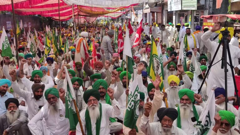 ਸੰਗਰੂਰ ਡੀਸੀ ਦਫਤਰ ਅੱਗੇ ਕਿਸਾਨਾਂ ਦਾ ਪ੍ਰਦਰਸ਼ਨ/ ਕਿਸਾਨ ਵਿਰੋਧੀ ਨੀਤੀਆ ਖਿਲਾਫ ਨਾਅਰੇਬਾਜ਼ੀ/ ਸੰਘਰਸ਼ ਜਾਰੀ ਰੱਖਣ ਦਾ ਐਲਾਨ