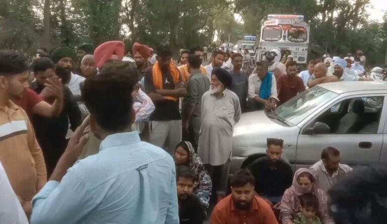 ਨਾਭਾ ’ਚ ਕਾਰ ਸਵਾਰ ਪਰਿਵਾਰ ’ਤੇ ਹਮਲਾ/ ਵਿਆਹ ਤੋਂ ਵਾਪਸ ਆਉਂਦਿਆਂ ਨੂੰ ਬਣਾਇਆ ਨਿਸ਼ਾਨਾ/ 14-15 ਨੌਜਵਾਨਾਂ ਨੇ ਘੇਰ ਕੇ ਕੀਤੀ ਕੁੱਟਮਾਰ, ਤੋੜੀ ਕਾਰ