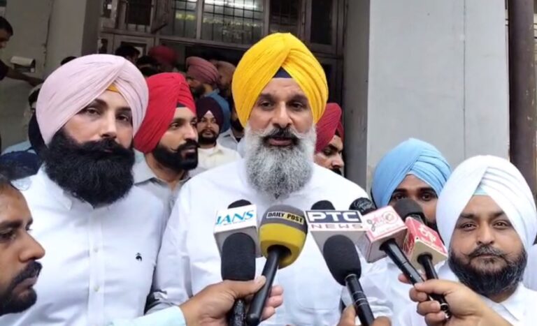 ਅੰਮ੍ਰਿਤਸਰ ਅਦਾਲਤ ’ਚ ਬਿਕਰਮ ਮਜੀਠੀਆ ਦੀ ਪੇਸ਼ੀ/ ਮਾਨਹਾਨੀ ਮਾਮਲੇ ’ਚ ਹੋਈ ਪੇਸ਼ੀ/ ਲਾਰੈਂਸ ਮਾਮਲੇ ’ਚ ਘੇਰੀ ਸਰਕਾਰ