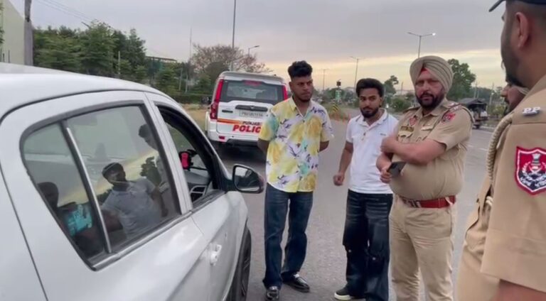ਫਗਵਾੜਾ ’ਚ ਕਾਰ ਸਵਾਰ ’ਤੇ ਚੱਲੀਆਂ ਗੋਲੀਆਂ/ ਕਾਰ ਸਵਾਰ ਨੇ ਭੱਜ ਕੇ ਬਚਾਈ ਜਾਨ/ ਗਵਾਹੀ ਦੇਣ ਲਈ ਦਬਾਅ ਬਣਾਉਣ ਦੇ ਲੱਗੇ ਇਲਜ਼ਾਮ