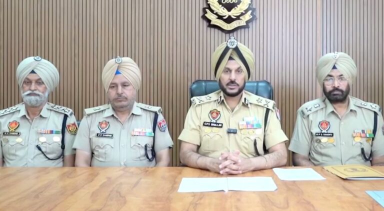 ਅੰਮ੍ਰਿਤਸਰ ਕਮਿਸ਼ਨਰੇਟ ਪੁਲਿਸ ਹੱਥ ਲੱਗੀ ਵੱਡੀ ਕਾਮਯਾਬੀ/ 4 ਕਿੱਲੋ 13 ਗ੍ਰਾਮ ਹੀਰੋਇਨ ਸਮੇਤ 2 ਗ੍ਰਿਫਤਾਰ/ ਡਰੋਨ ਰਾਹੀਂ ਮੰਗਵਾਈ ਸੀ ਨਸ਼ੇ ਦੀ ਖੇਪ