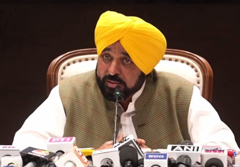 ਚੰਡੀਗੜ੍ਹ ਵਿਖੇ ਮੁੱਖ ਮੰਤਰੀ ਮਾਨ ਦੀ ਪ੍ਰੈੱਸ ਕਾਨਫਰੰਸ/ ਬਿਜਲੀ ਖੇਤਰ ਦੀਆਂ ਗਿਣਾਈਆਂ ਪ੍ਰਾਪਤੀਆਂ/ ਕੈਬਨਿਟ ਮੰਤਰੀ ਸੰਜੀਵ ਅਰੋੜਾ ਨੇ ਵੀ ਕੀਤਾ ਸੰਬੋਧਨ