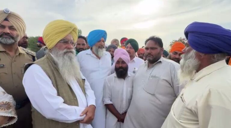 ਕੈਬਨਿਟ ਮੰਤਰੀ ਖੁੱਡੀਆਂ ਵੱਲੋਂ ਅੱਗ ਪ੍ਰਭਾਵਿਤ ਇਲਾਕੇ ਦਾ ਦੌਰਾ/ ਅੱਗ ਨਾਲ ਹੋਏ ਨੁਕਸਾਨ ਦਾ ਲਿਆ ਜਾਇਜ਼ਾ/ ਹਰ ਸੰਭਵ ਮਦਦ ਦਾ ਦਿੱਤਾ ਭਰੋਸਾ