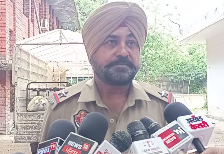 ਜਲੰਧਰ ’ਚ ਕਾਰ ਹੇਠਾਂ ਆਉਣ ਨਾਲ ਬੱਚੀ ਦੀ ਮੌਤ/ ਘਰ ਦੇ ਬਾਹਰ ਖੇਡਦੇ ਸਮੇਂ ਵਾਪਰਿਆ ਹਾਦਸਾ/ ਪੁਲਿਸ ਨੇ ਕਾਰ ਚਾਲਕ ਨੂੰ ਕਾਬੂ ਕਰ ਕੇ ਜਾਂਚ ਆਰੰਭੀ