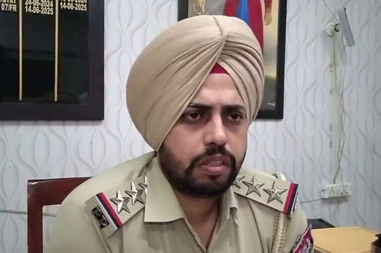 ਅਬੋਹਰ ਪੁਲਿਸ ਵੱਲੋਂ ਨਸ਼ੀਲੀਆਂ ਗੋਲੀਆਂ ਸਮੇਤ ਦੋ ਕਾਬੂ/ ਔਰਤ ਤੇ ਮਰਦ ਨੂੰ ਗ੍ਰਿਫਤਾਰ ਕਰ ਕੇ ਜਾਂਚ ਆਰੰਭੀ