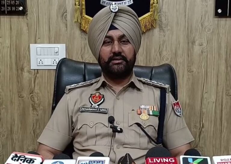 ਮੋਗਾ ਦੇ ਪਿੰਡ ਚੂਹੜ ਚੱਕ ’ਚ ਫਾਇਰਿੰਗ/ ਜ਼ਮੀਨੀ ਵਿਵਾਦ ਨੂੰ ਲੈ ਕੇ ਵਾਪਰੀ ਘਟਨਾ/ ਗੱਡੀਆਂ ਨੂੰ ਪਹੁੰਚਿਆ ਨੁਕਸਾਨ, ਪੁਲਿਸ ਕਰ ਰਹੀ ਜਾਂਚ