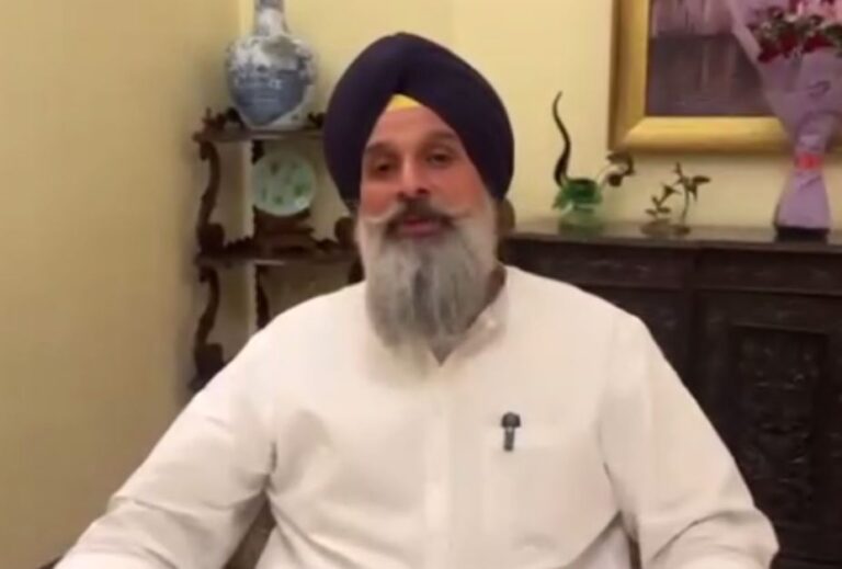 ਬਿਕਰਮ ਮਜੀਠੀਆ ਨੇ ਈਡੀ ਰੇਡ ਨੂੰ ਲੈ ਕੇ ਘੇਰੀ ਸਰਕਾਰ/ ਜ਼ਮੀਨਾਂ ਦੀ ਖਰੀਦੋ-ਫਰੋਖਤ ਦੇ ਨਾਮ ’ਤੇ ਲੁੱਟ ਦੇ ਇਲਜ਼ਾਮ/ ਪਾਰਟੀ ਪ੍ਰਧਾਨ ਅਮਨ ਅਰੋੜਾ ਦਾ ਨਾਮ ਆਉਣ ਦਾ ਦਾਅਵਾ