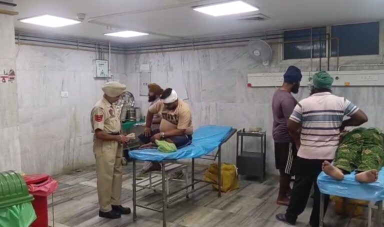 ਗੁਰਦਾਸਪੁਰ ਕੇਂਦਰੀ ਜੇਲ੍ਹ ਅੰਦਰ ਭਿੱੜੇ ਹਵਾਲਾਤੀ/ ਦੋ ਧਿਰਾਂ ਦੀ ਝੜਪ ’ਚ ਤਿੰਨ ਕੈਦੀ ਜ਼ਖਮੀ/ ਰੰਜ਼ਿਸ਼ ਤਹਿਤ ਇਕ ਦੂਜੇ ’ਤੇ ਕੀਤਾ ਹਮਲਾ