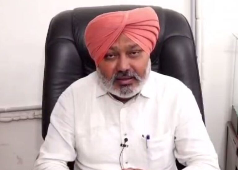 ਖਜਾਨਾ ਮੰਤਰੀ ਹਰਪਾਲ ਚੀਮਾ ਦਾ ਕੇਂਦਰ ਵੱਲ ਨਿਸ਼ਾਨਾ/ ਵਿਦੇਸ਼ ਨੀਤੀ ਪੂਰੀ ਤਰ੍ਹਾਂ ਫਲਾਪ ਹੋਣ ਦੇ ਇਲਜ਼ਾਮ/ ਪ੍ਰਧਾਨ ਮੰਤਰੀ ਦੇ ਪਾਬੰਦੀਆਂ ਵਾਲੇ ਬਿਆਨ ’ਤੇ ਚੁੱਕੇ ਸਵਾਲ