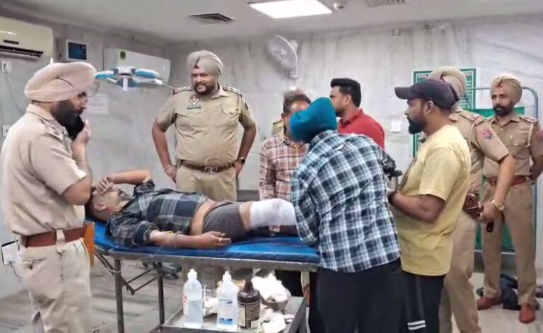 ਗੁਰਦਾਸਪੁਰ ’ਚ ਮੁੜ ਤੋਂ ਚੱਲੀਆਂ ਗੋਲੀਆਂ/ ਰੰਜਿਸ਼ ਦੇ ਤਹਿਤ ਨੌਜਵਾਨ ’ਤੇ ਹਮਲਾ/ ਕੁੱਟਮਾਰ ਤੋਂ ਬਾਅਦ ਲੱਤ ’ਚ ਮਾਰੀ ਗੋਲੀ