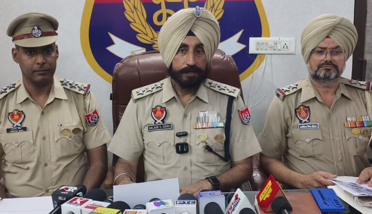 ਸੰਗਰੂਰ ’ਚ ਮੋਟਰਸਾਈਕਲ ਚੋਰ ਗਿਰੋਹ ਦਾ ਪਰਦਾਫਾਸ਼/ 3 ਮੋਟਰ ਸਾਇਕਲਾਂ ਸਮੇਤ 3 ਮੈਂਬਰ ਗ੍ਰਿਫਤਾਰ